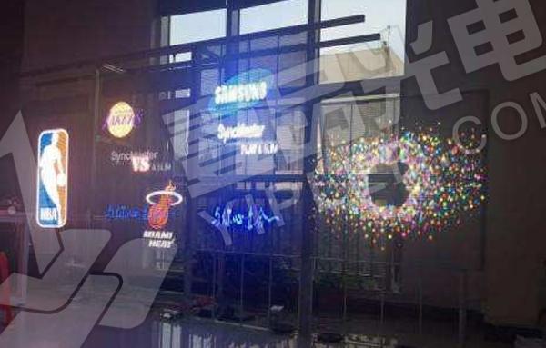透明LED顯示屏前有猛虎后有追兵 新的市場藍(lán)海在哪里？